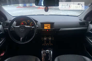 Хетчбек Opel Astra 2009 в Тульчині