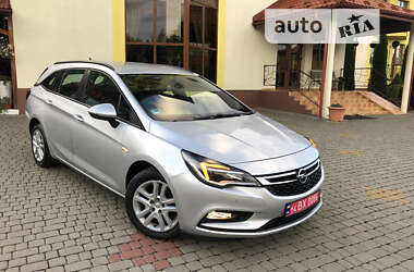 Універсал Opel Astra 2017 в Трускавці
