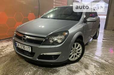 Хэтчбек Opel Astra 2006 в Золотоноше