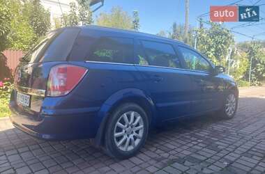 Универсал Opel Astra 2009 в Бучаче