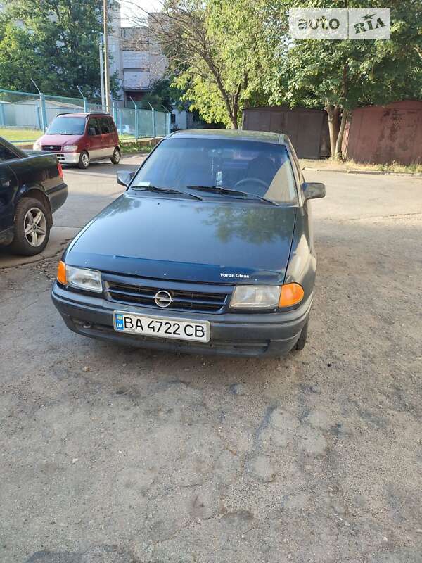 Седан Opel Astra 1993 в Умани