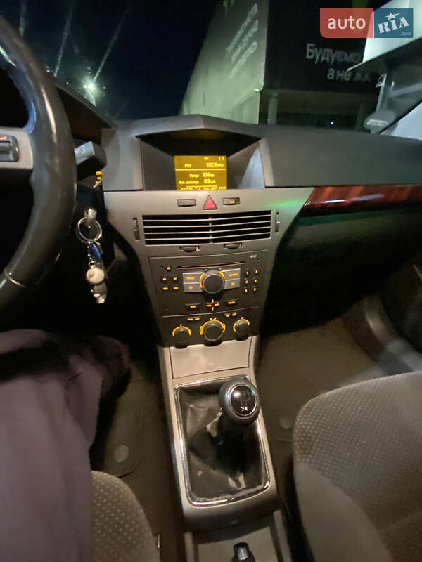 Хетчбек Opel Astra 2004 в Івано-Франківську фото 16 Хетчбек Opel Astra 2004 в Івано-Франківську