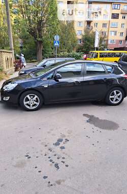 Хэтчбек Opel Astra 2011 в Ивано-Франковске