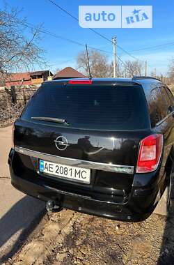 Універсал Opel Astra 2010 в Кривому Розі