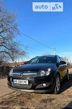 Універсал Opel Astra 2010 в Кривому Розі