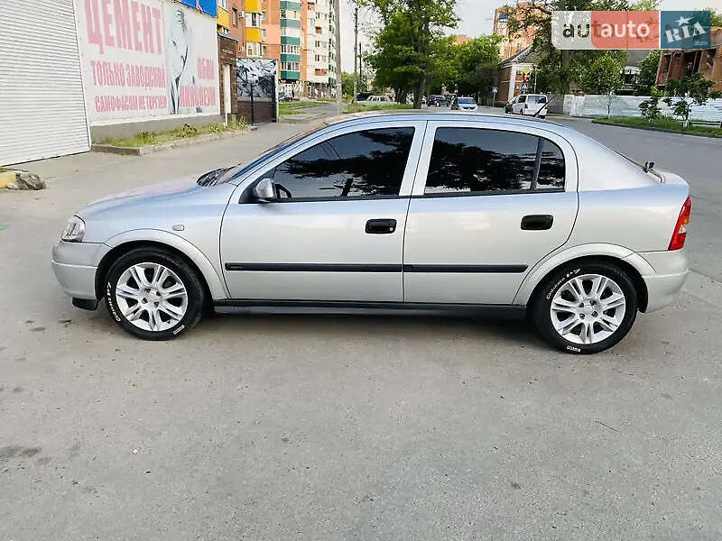 Хетчбек Opel Astra 2000 в Лубнах
