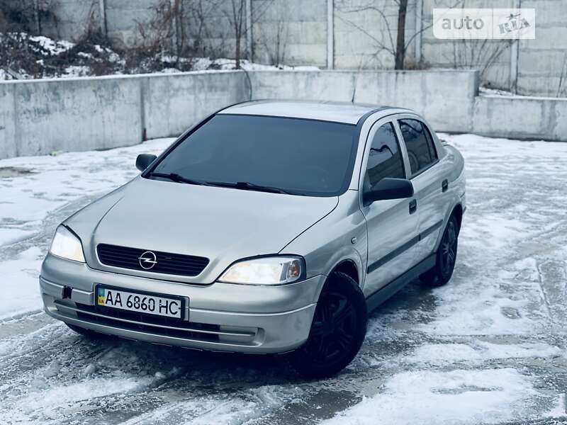 Седан Opel Astra 2008 в 
