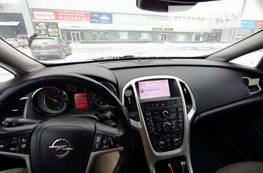 Універсал Opel Astra 2013 в Полтаві