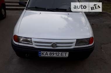 Хэтчбек Opel Astra 1994 в Киеве