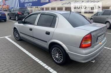 Седан Opel Astra 2008 в 