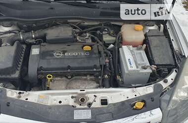 Универсал Opel Astra 2005 в 