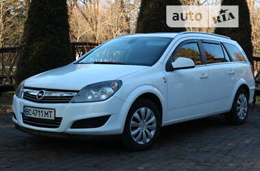 Универсал Opel Astra 2010 в Трускавце