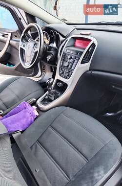 Універсал Opel Astra 2011 в Маньківці