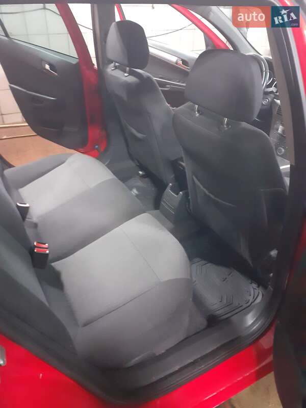 Универсал Opel Astra 2006 в Люботине