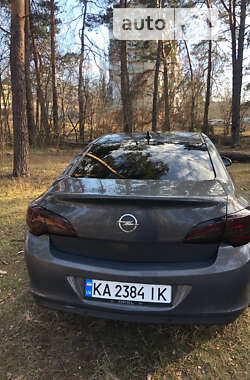 Седан Opel Astra 2015 в Киеве