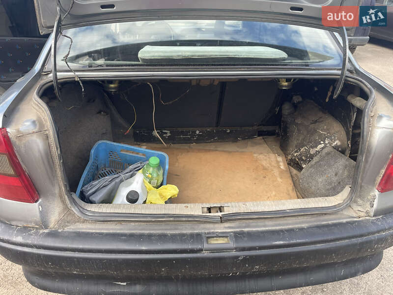 Седан Opel Astra 1992 в Львове фото 10 Седан Opel Astra 1992 в Львове