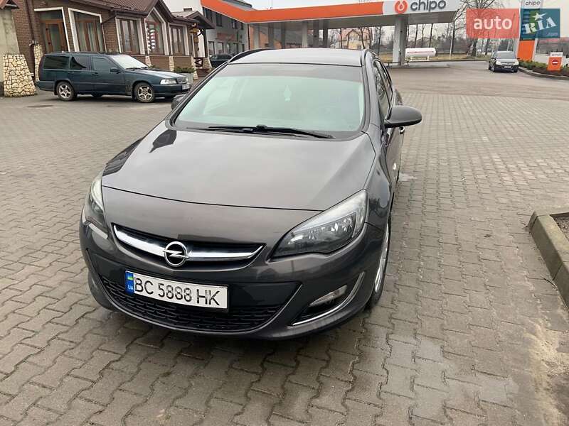 Opel Astra 2012