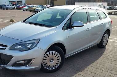 Универсал Opel Astra 2013 в Житомире