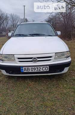 Хэтчбек Opel Astra 1993 в Богуславе