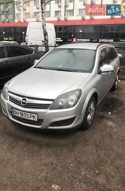 Универсал Opel Astra 2010 в 