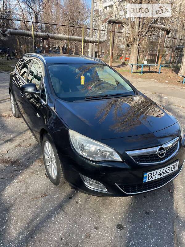 Универсал Opel Astra 2012 в Одессе