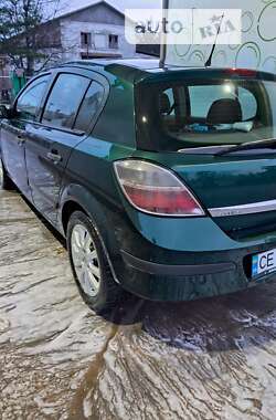 Хэтчбек Opel Astra 2004 в Черновцах