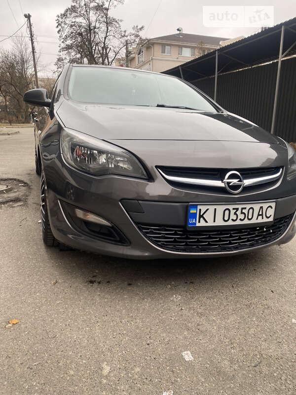 Хетчбек Opel Astra 2014 в Києві