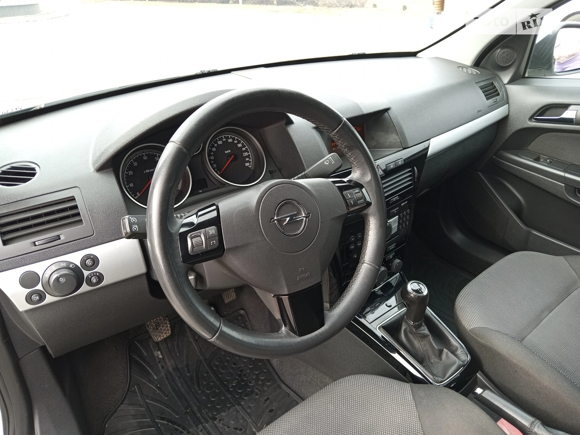 2010 Opel Astra - мініатюра 8