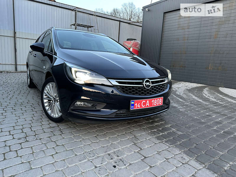 Універсал Opel Astra 2018 в Львові