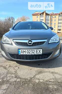 Универсал Opel Astra 2011 в Звягеле