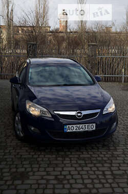 Универсал Opel Astra 2012 в Запорожье