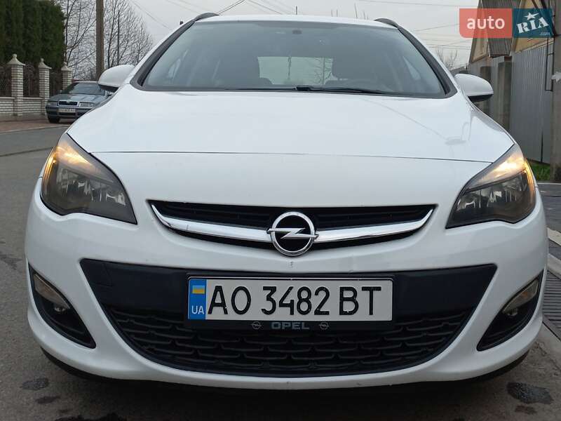 Opel Astra 2014