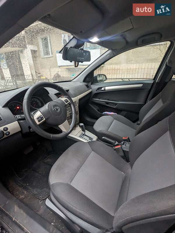 Універсал Opel Astra 2008 в Івано-Франківську