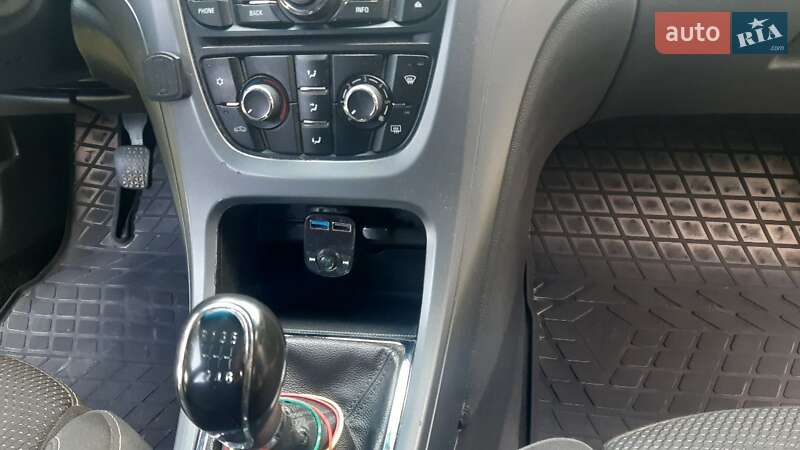 Седан Opel Astra 2012 в Богородчанах
