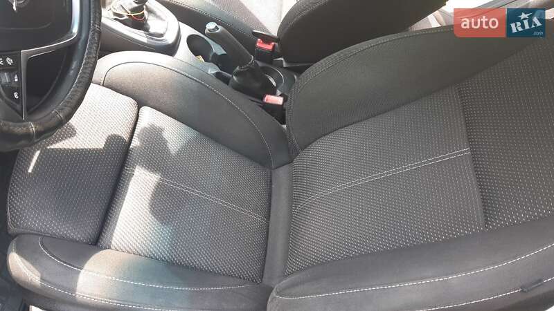 Седан Opel Astra 2012 в Богородчанах