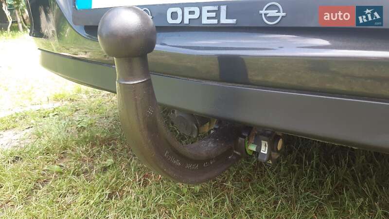 Седан Opel Astra 2012 в Богородчанах