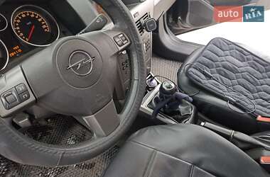 Універсал Opel Astra 2006 в Тернівці