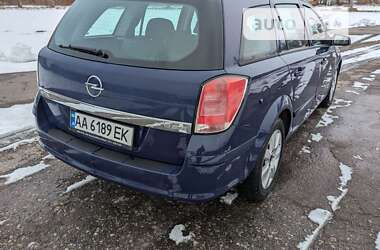 Универсал Opel Astra 2006 в Немирове