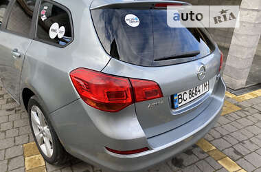 Универсал Opel Astra 2011 в Радехове