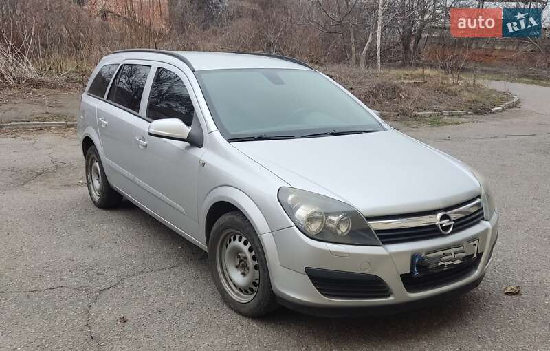 Универсал Opel Astra 2006 в 
