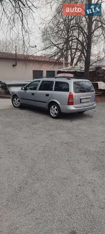 Универсал Opel Astra 2000 в Ужгороде