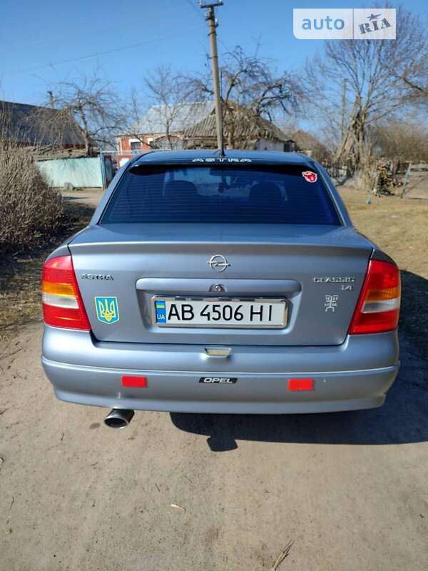 Седан Opel Astra 2008 в Хмельнике