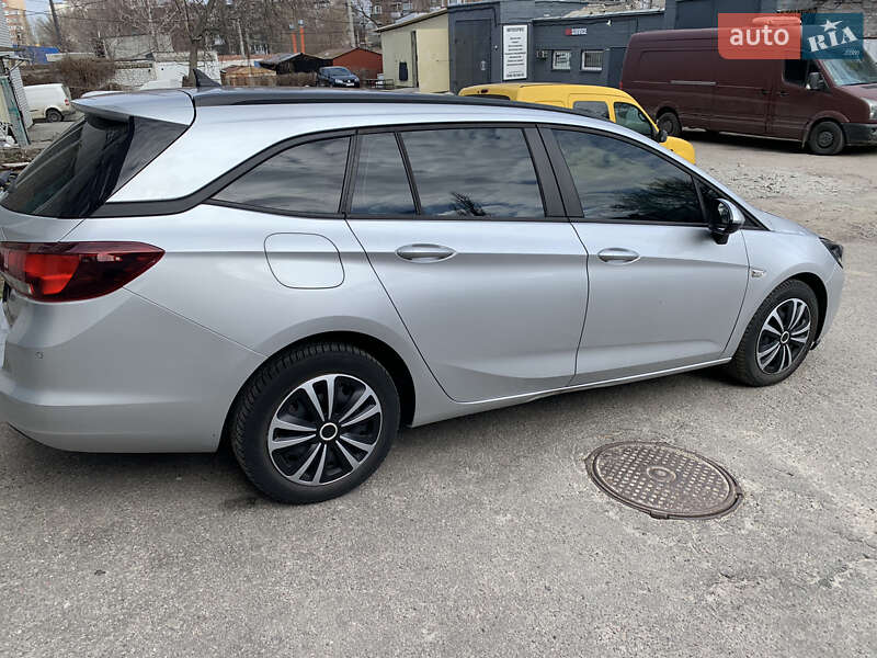 Універсал Opel Astra 2016 в Кременчуці