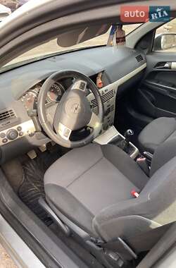 Хэтчбек Opel Astra 2008 в Чернигове