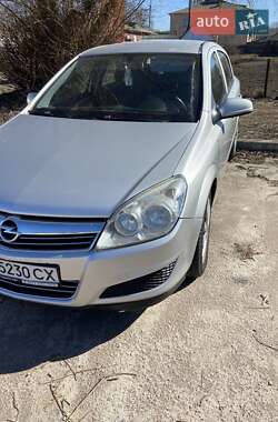 Хэтчбек Opel Astra 2008 в Чернигове