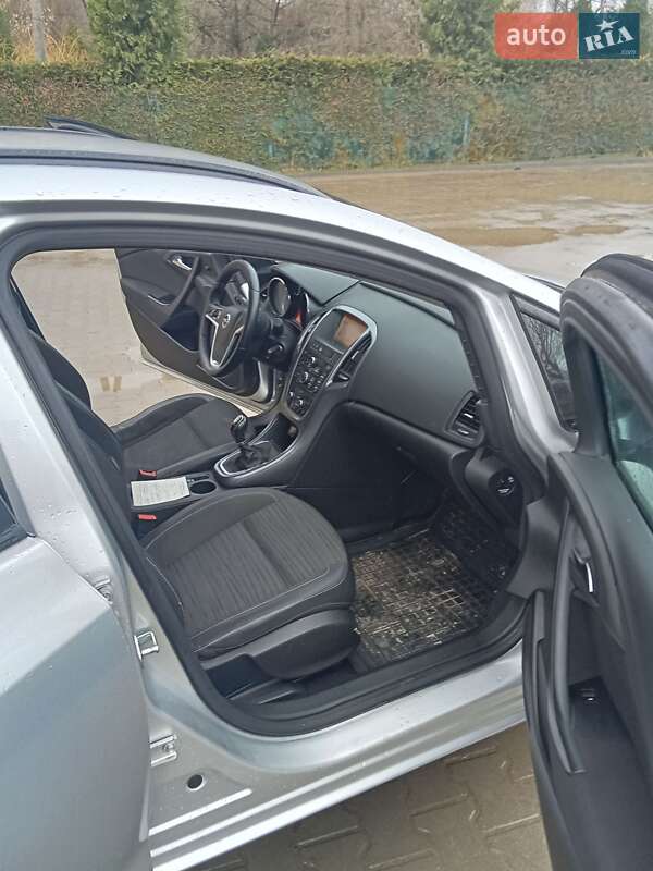 Универсал Opel Astra 2015 в Львове фото 11 Универсал Opel Astra 2015 в Львове