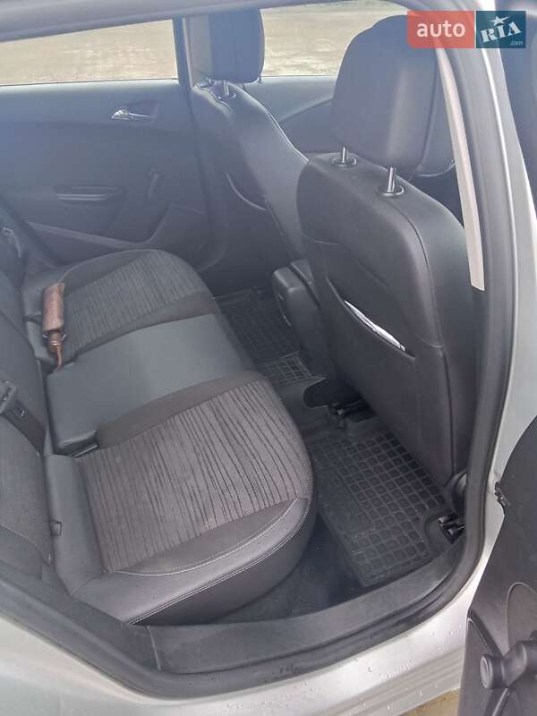 Универсал Opel Astra 2015 в Львове фото 16 Универсал Opel Astra 2015 в Львове