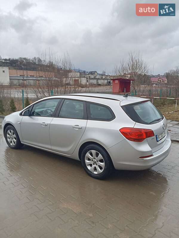 Универсал Opel Astra 2015 в Львове фото 62 Универсал Opel Astra 2015 в Львове