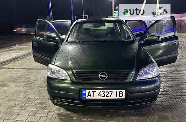 Седан Opel Astra 2003 в Ивано-Франковске