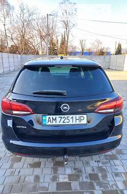 Універсал Opel Astra 2019 в Житомирі